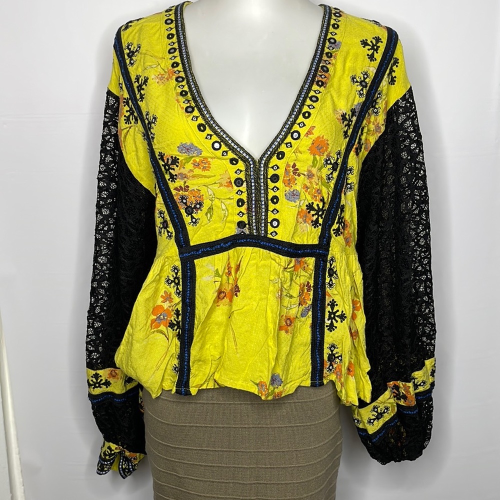 Free people  top Small